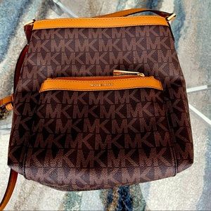 Michael Kors Crossbody
